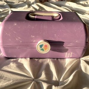 Purple/White | 3 compartments | One mirror